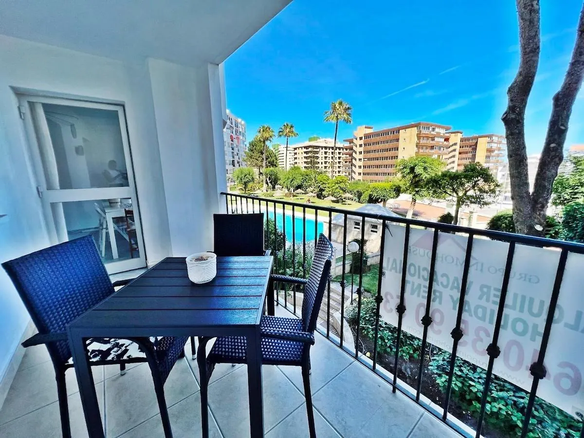Stylish & Sunny Beach Apartment With Pool Fuengirola