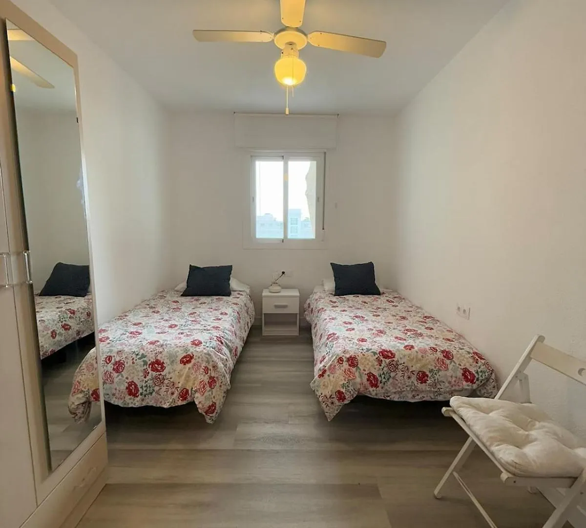 Stylish & Sunny Beach Apartment With Pool Fuengirola